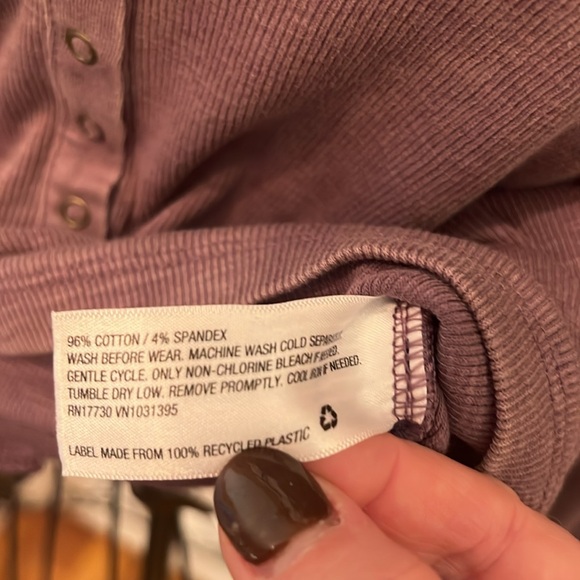 NWT Universal Threads Scoop Neck Henley-Sz M - Picture 7 of 7